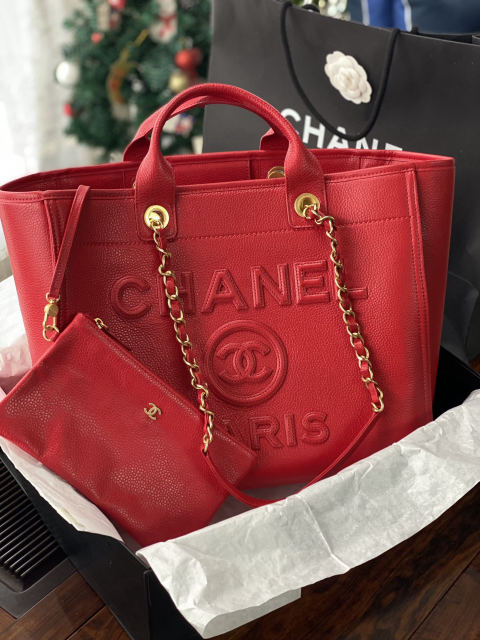 CHANEL Beach Bag