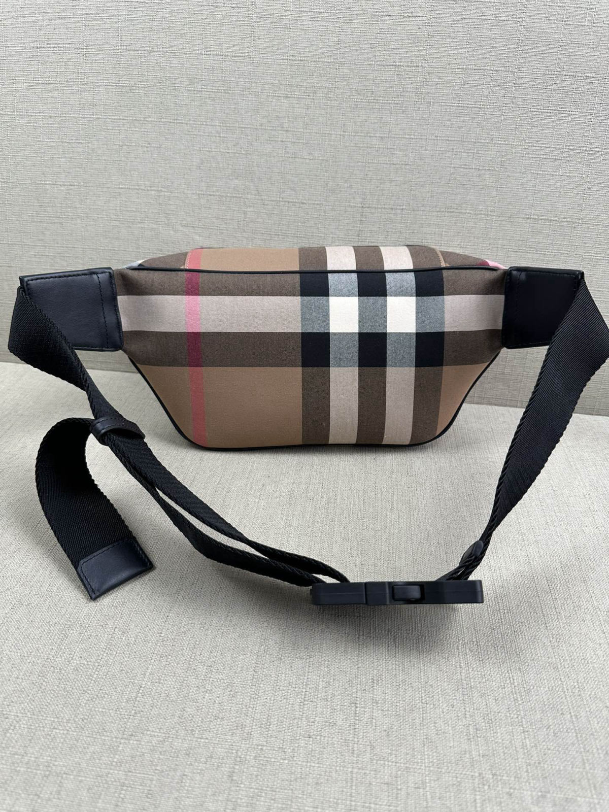 Burberry waist bag