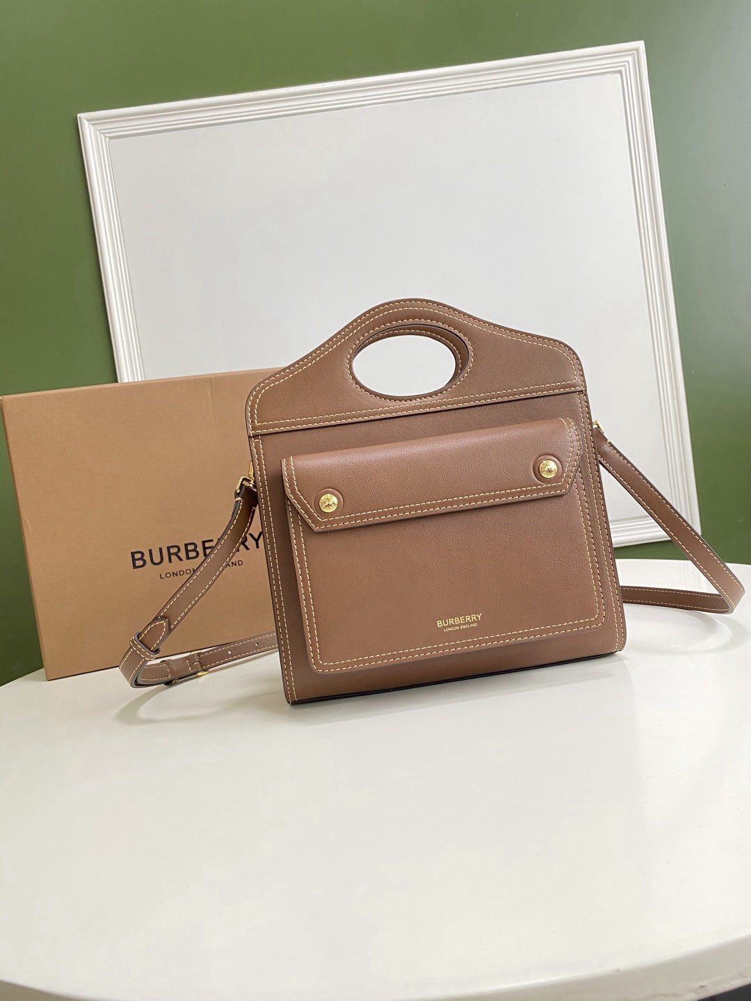 Burberry pocket bag