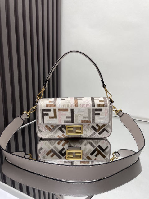 Fendi Baguette