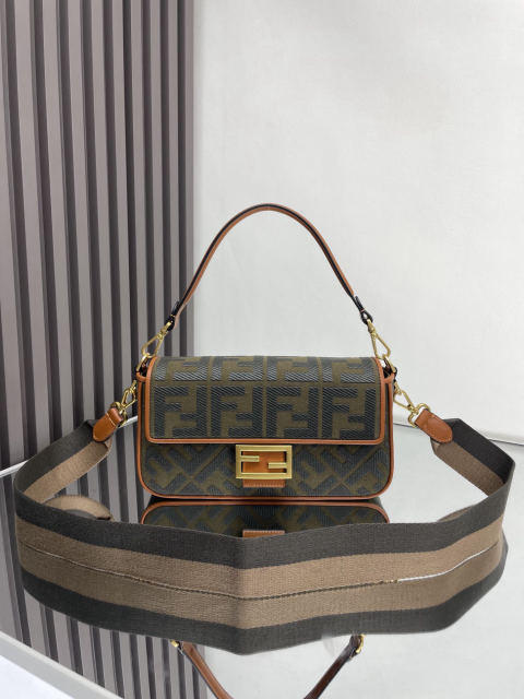 Fendi Baguette