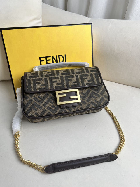 Fendi Iconic Baguette