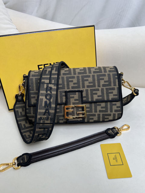 Fendi Baguette