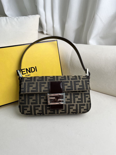 Fendi Baguette