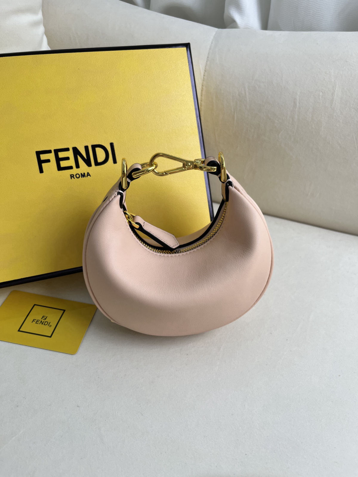 FENDI Praphy