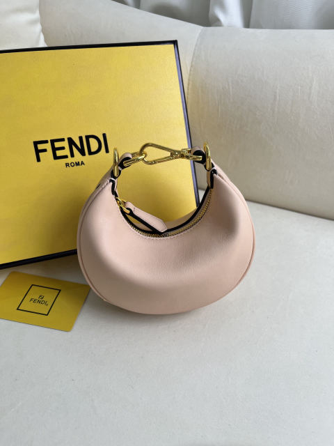 FENDI Praphy