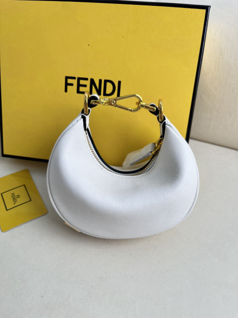 FENDI Praphy