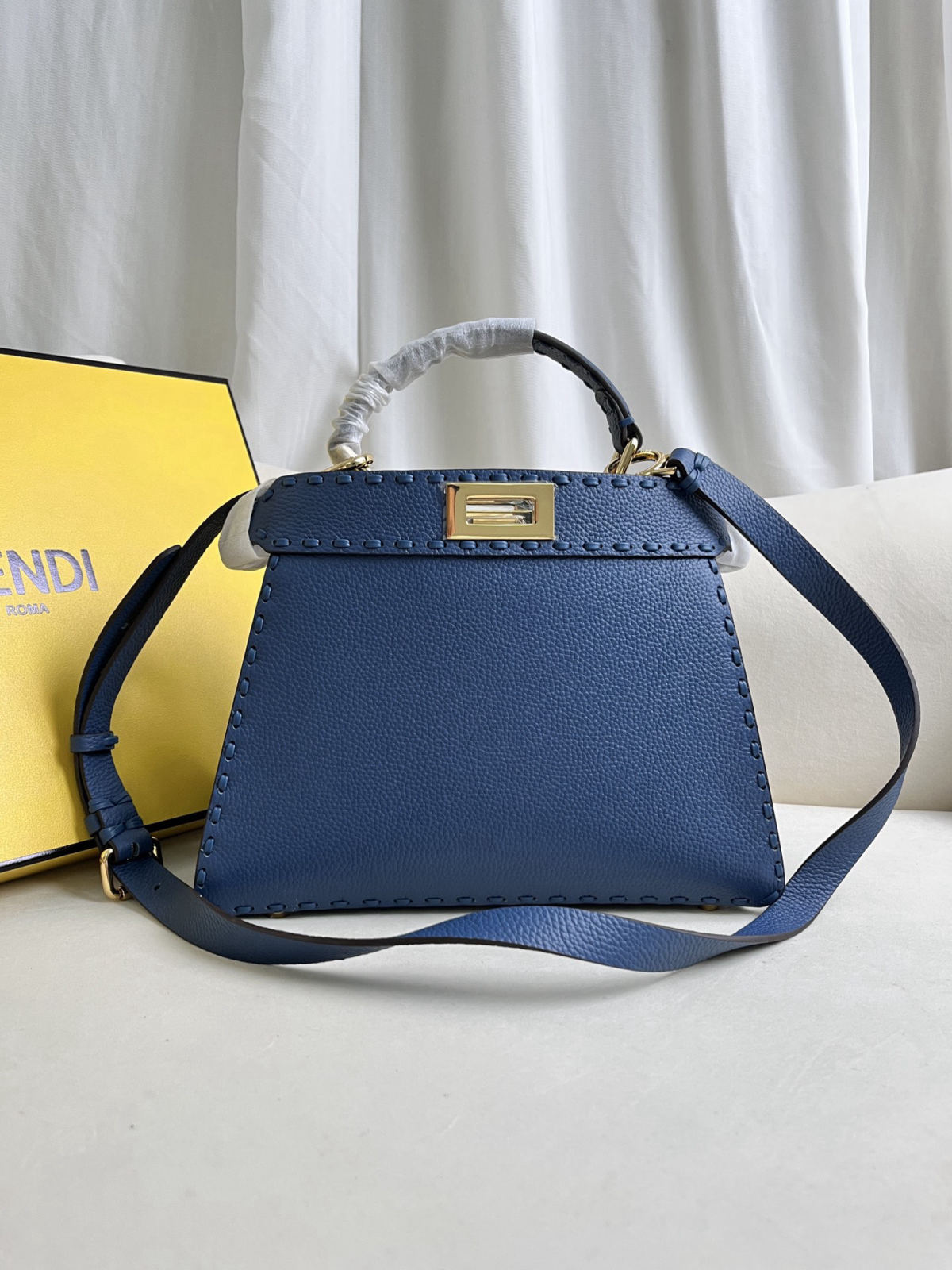FENDI PeekabooISeeU
