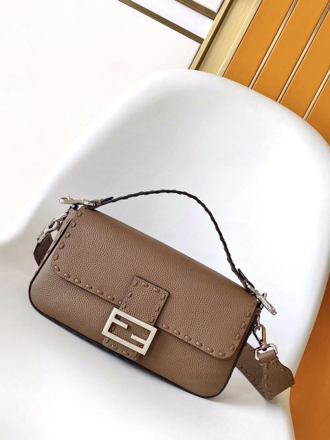 FENDI BAGUETTE