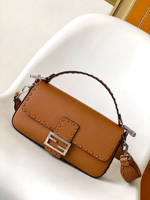 FENDI BAGUETTE