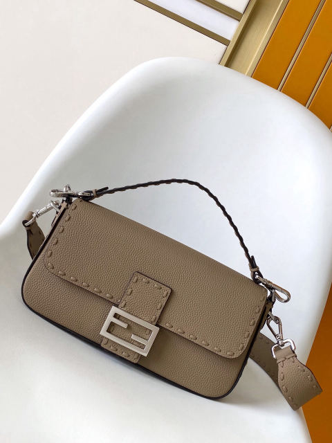 FENDI BAGUETTE