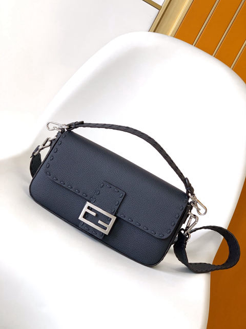 FENDI BAGUETTE