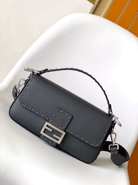 FENDI BAGUETTE