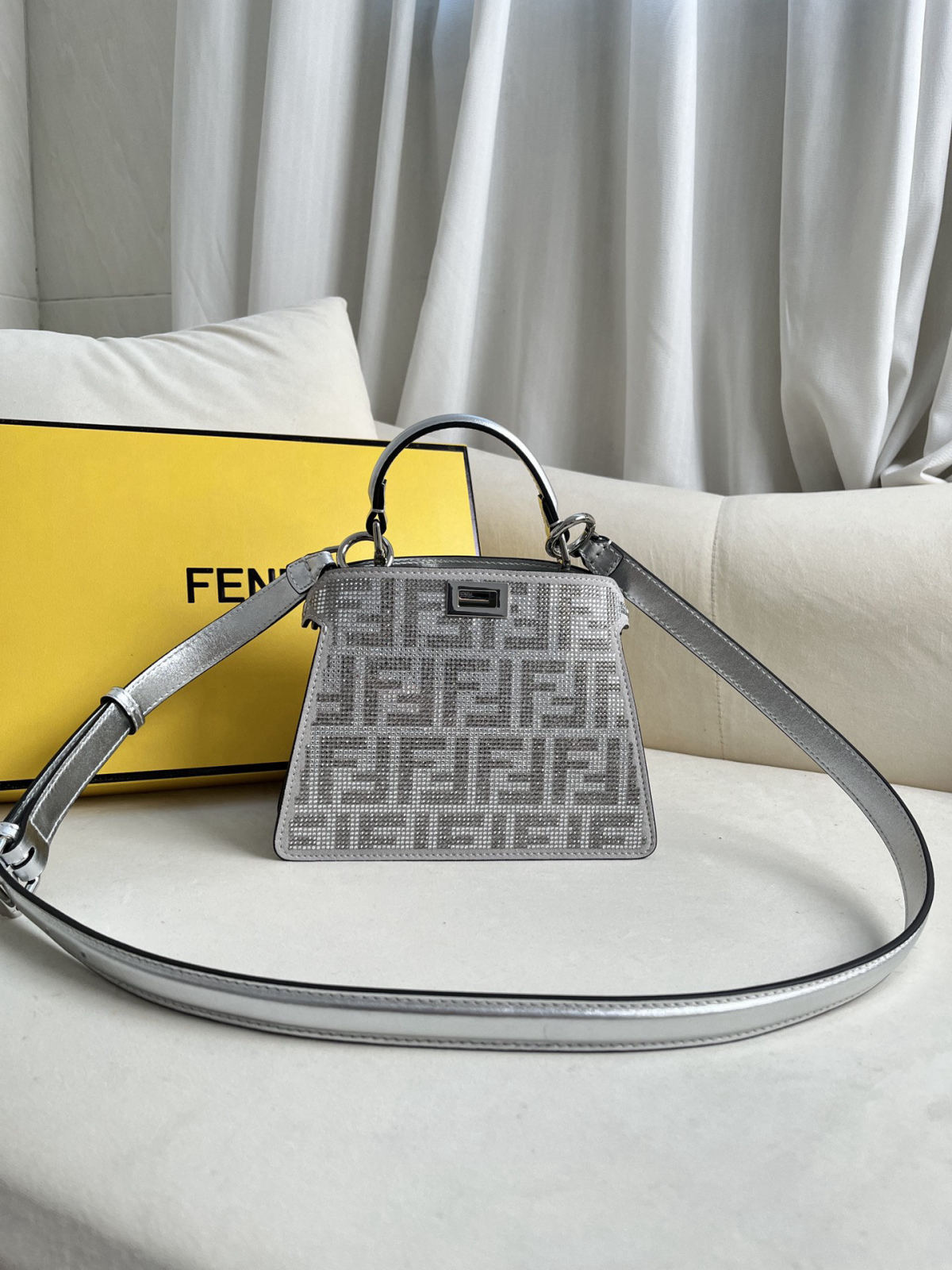 Fendi Peekaboo ISeeU