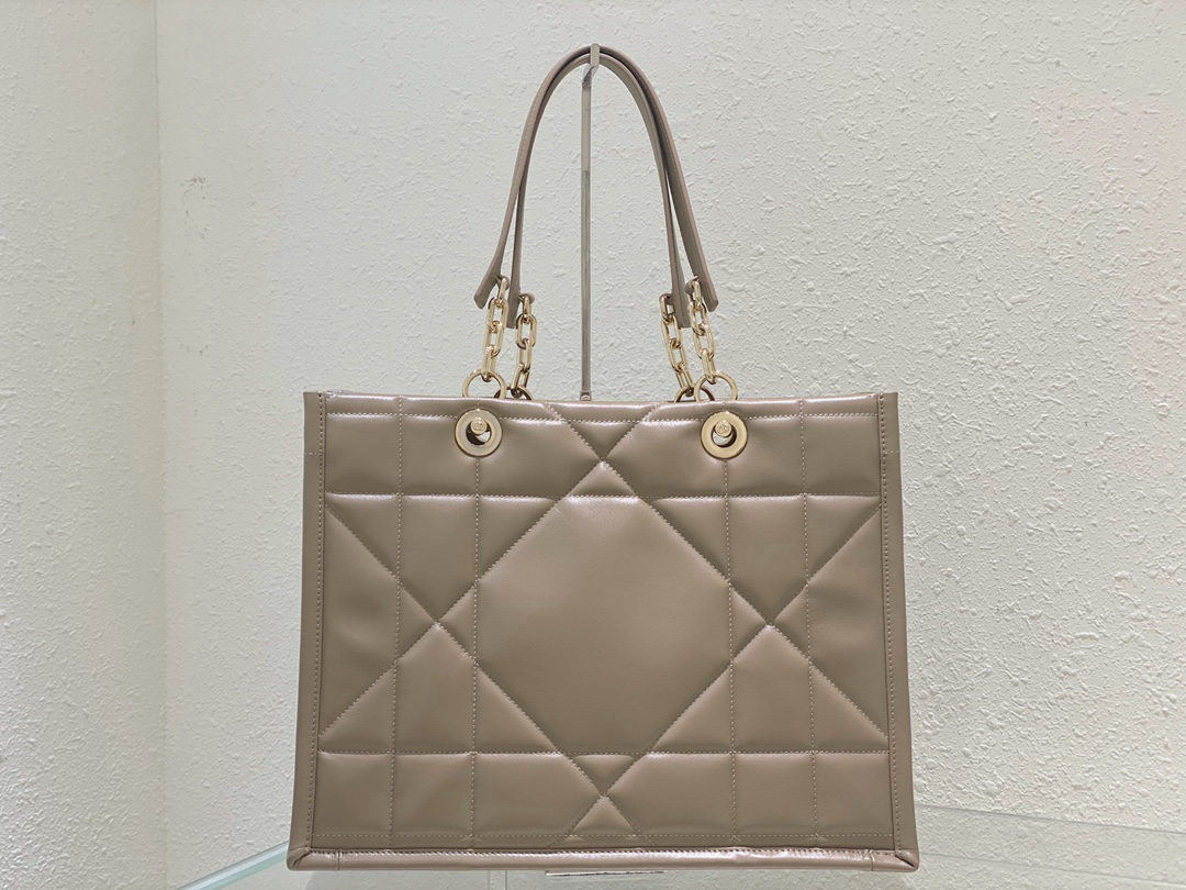 Christian Dior
