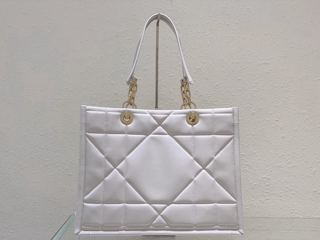 Christian Dior