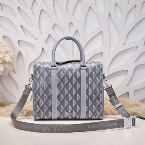 Christian Dior Hit the Road
