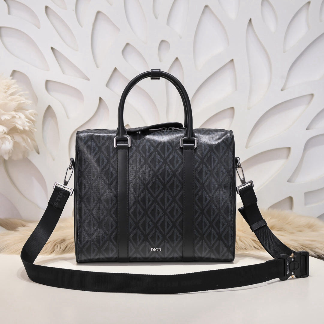 Christian Dior Hit the Road