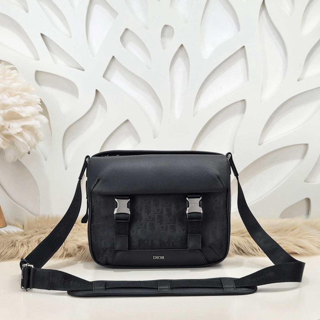 Christian Dior Oblique