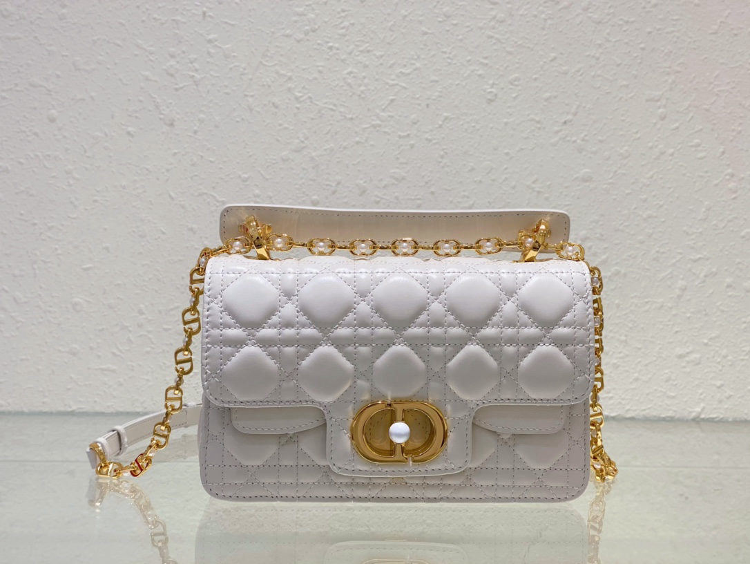Christian Dior Jolie