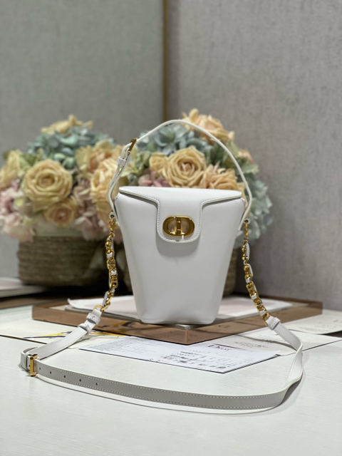 Christian Dior Montaignos