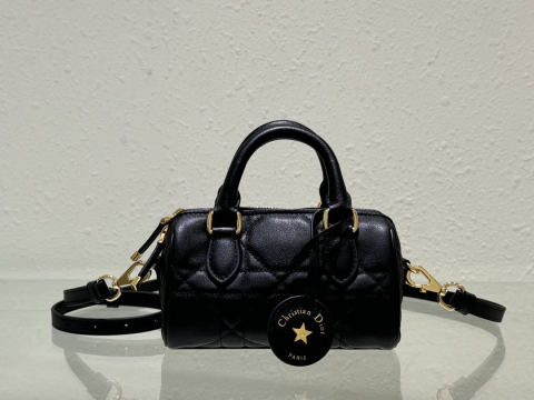 Christian Dior Groove