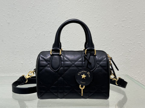 Christian Dior Groove 20
