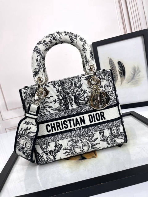 Christian Dior Lady D-Lite