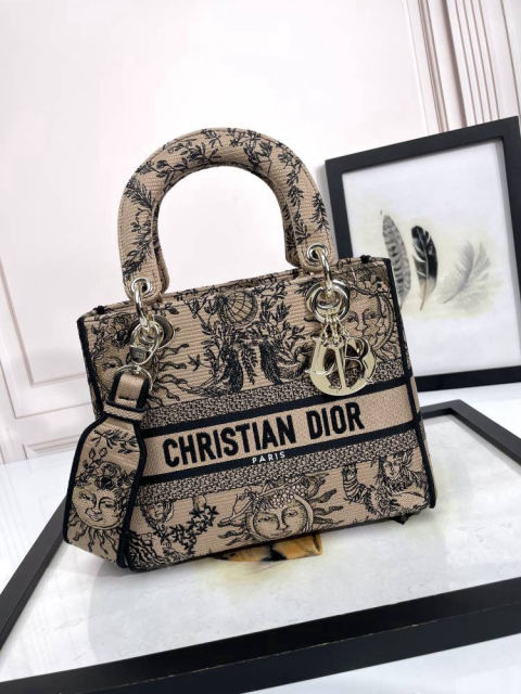 Christian Dior Lady D-Lite