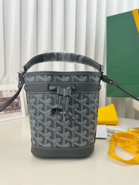 Goyard Petit Flot