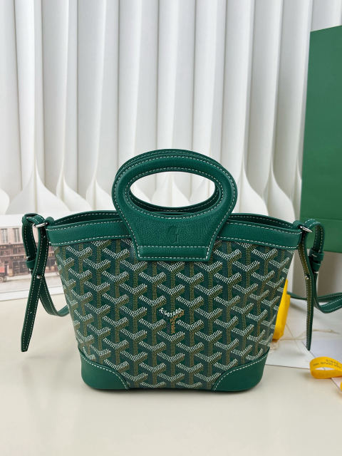 Goyard Beluga Mini