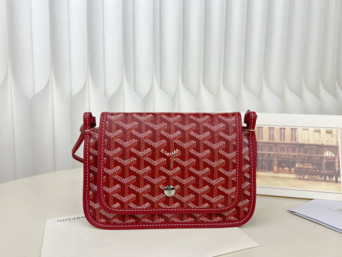 Goyard plumet
