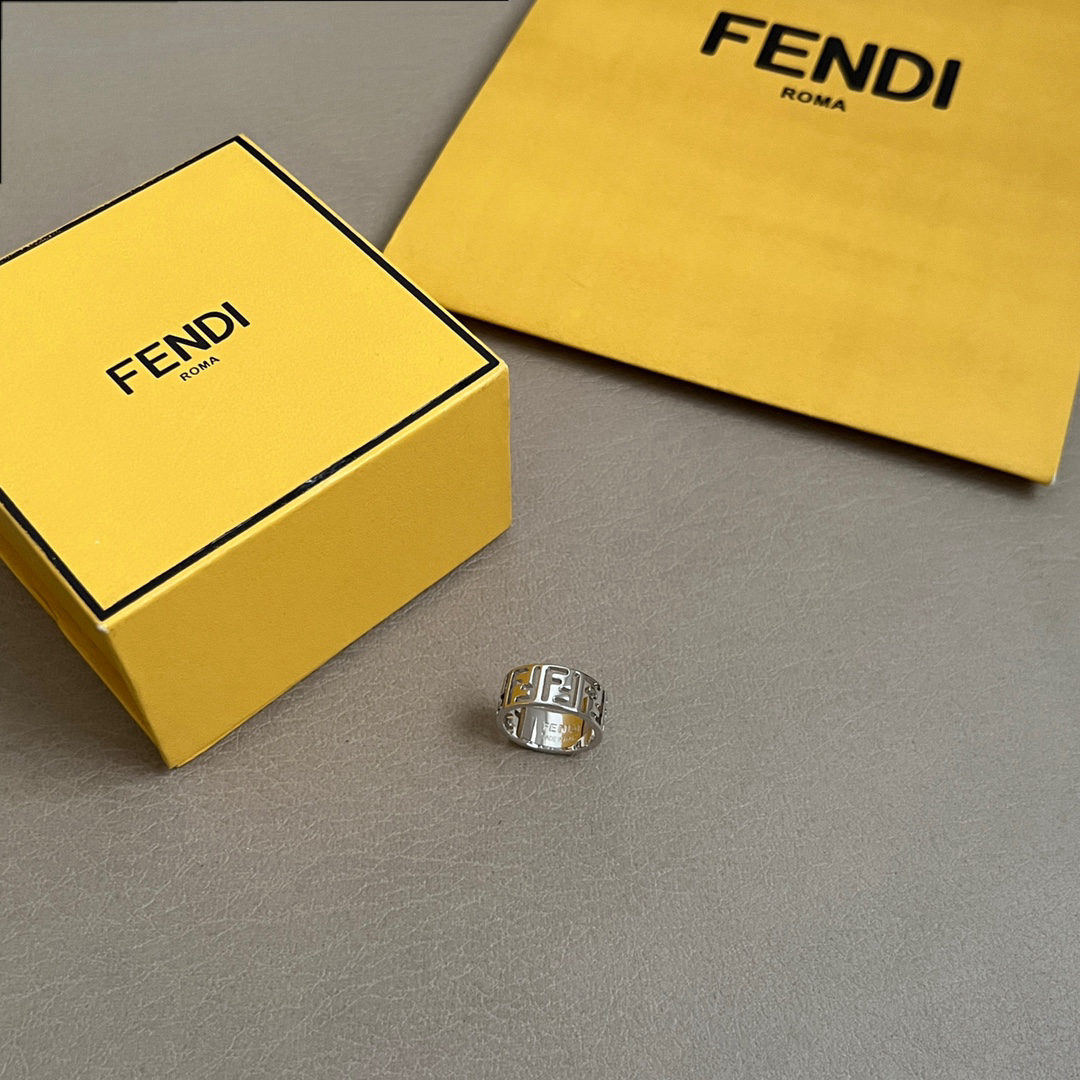 FENDI ring