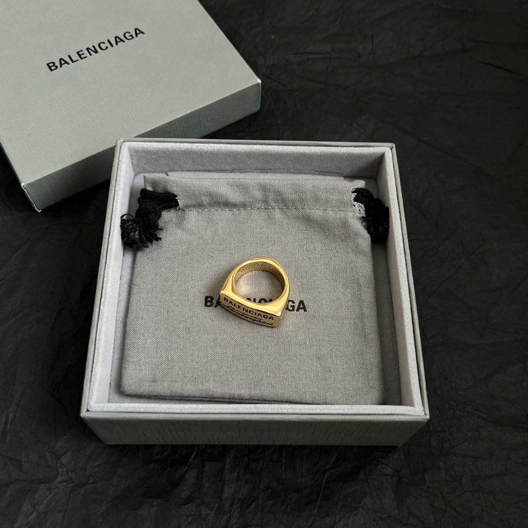Balenciaga ring