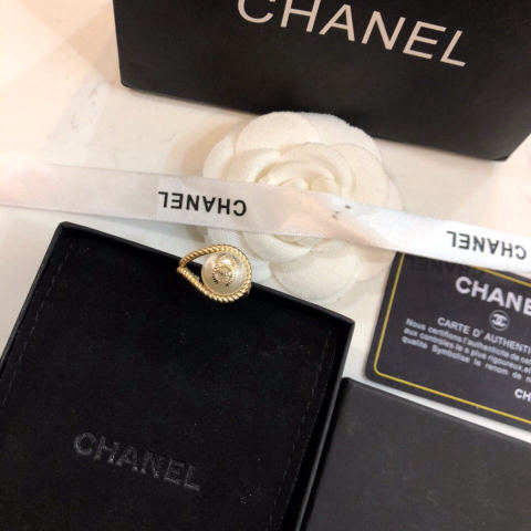CHANEL ring