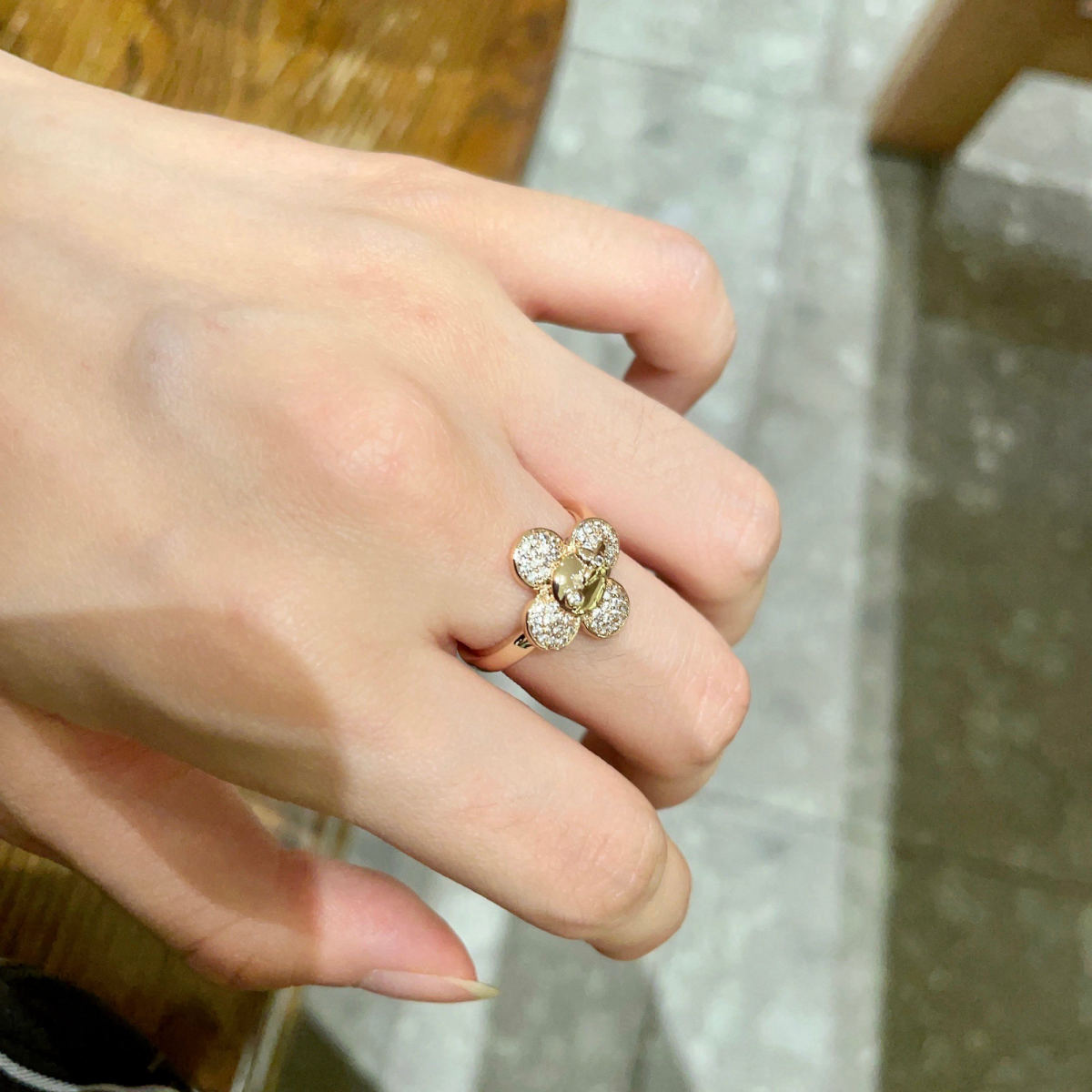 Louis Vuitton rhinestone four-leaf clover ring