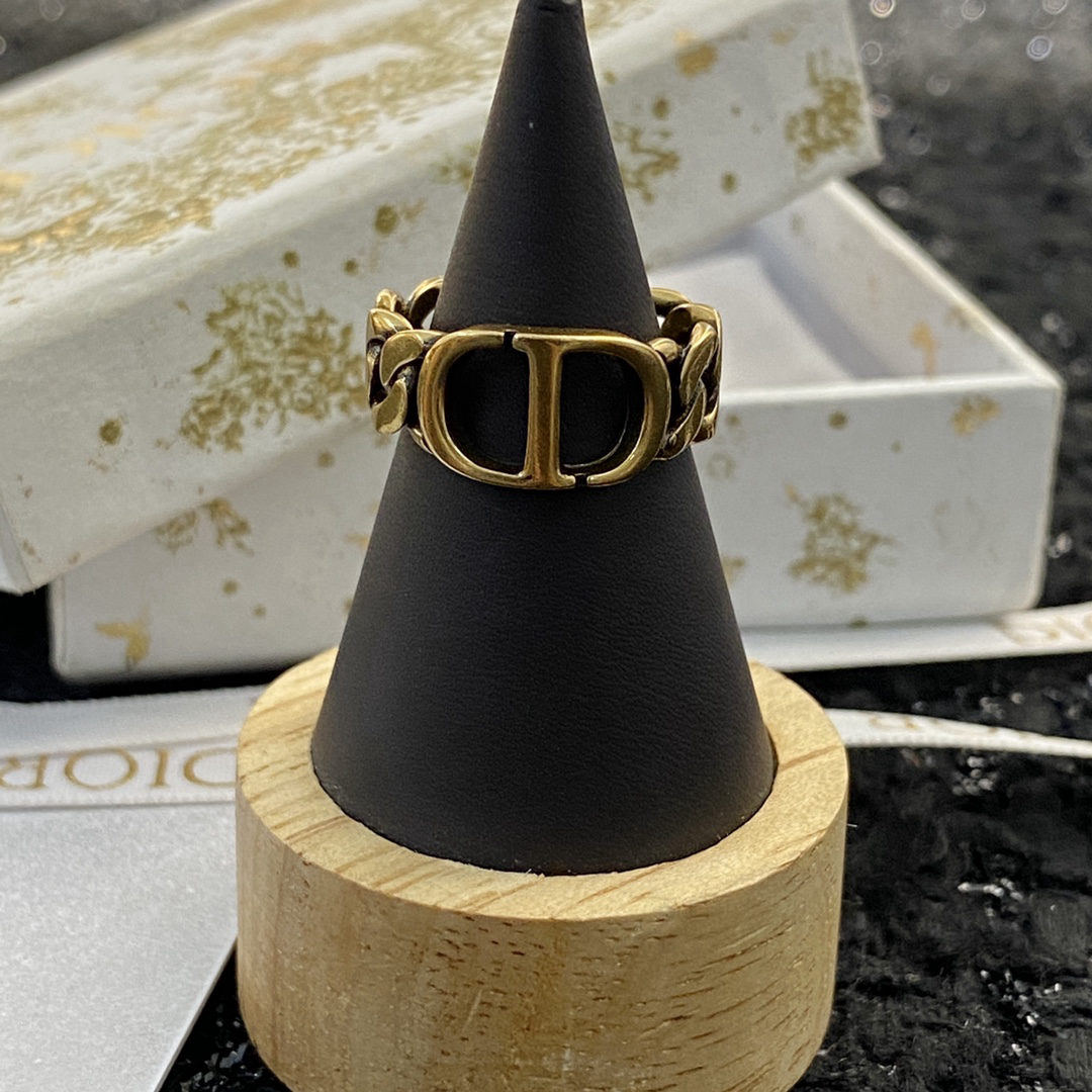 Dior ring