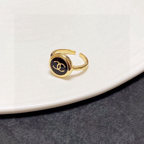 Chanel double C logo ring