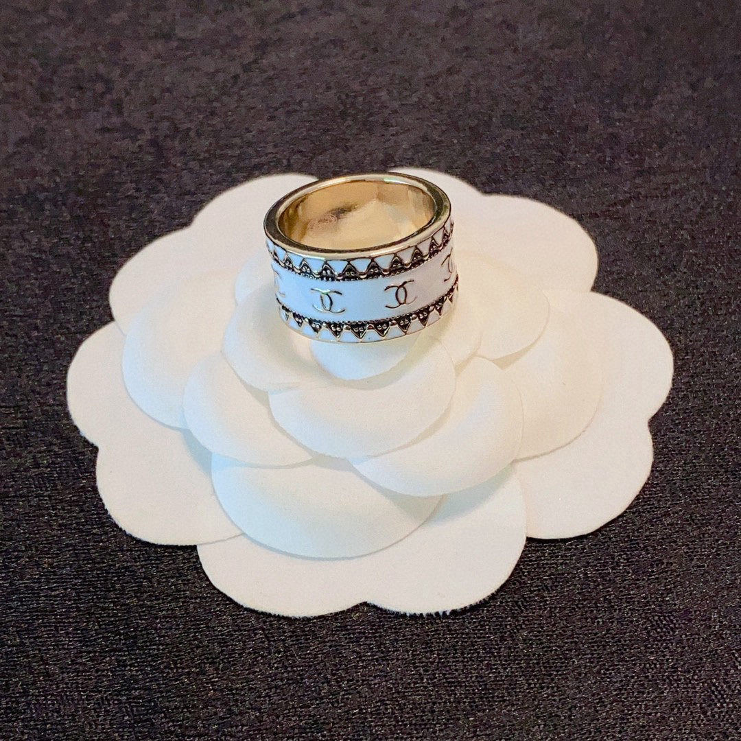 Chanel double C logo ring
