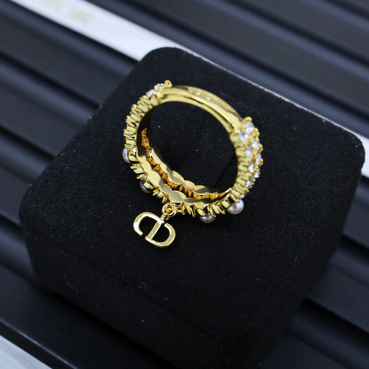 Dior double pearl ring