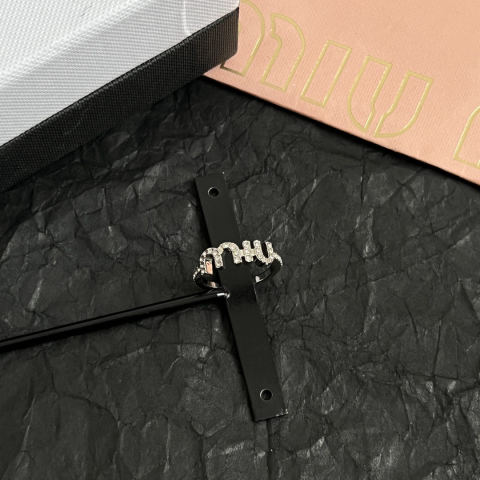 MIUMIU