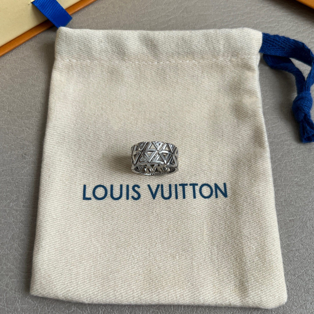 LV ring