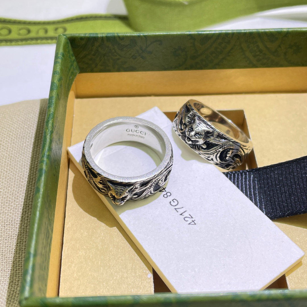 Gucci ring