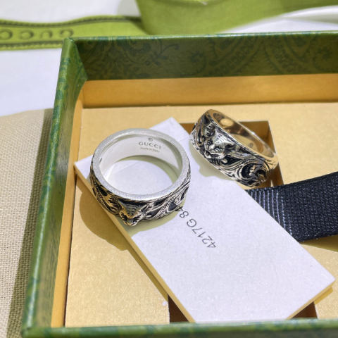 Gucci ring