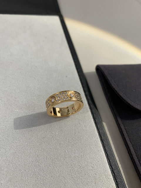 Six-diamond starry sky wedding rings
