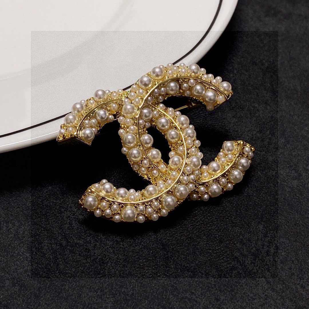 CHANEL brooch