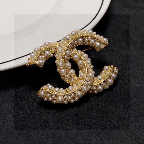CHANEL brooch
