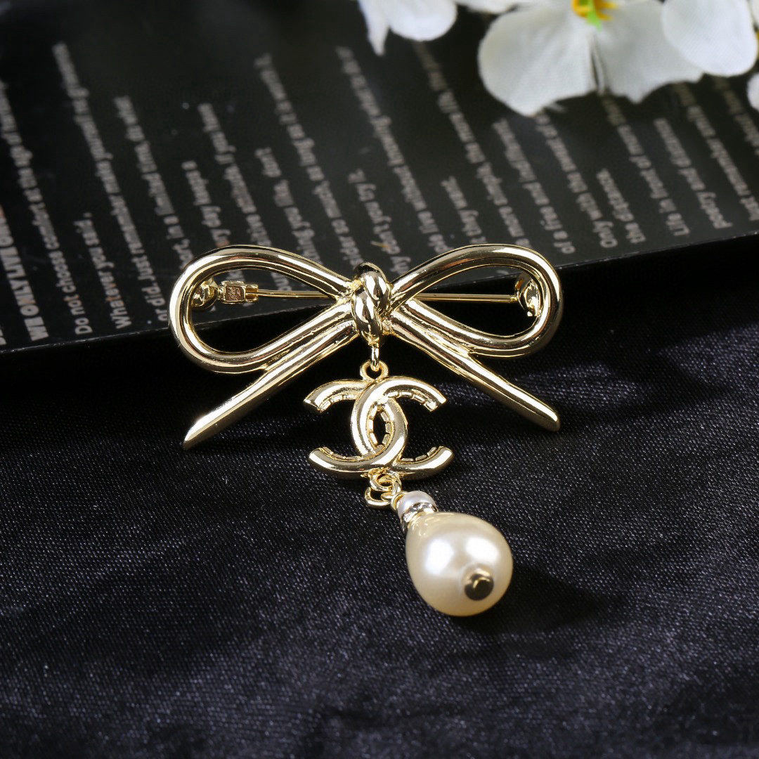 Chanel Bow Collection Pearl Brooch