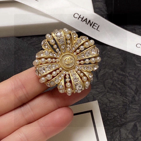 CHANEL Brooch