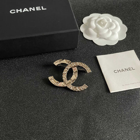 CHANEL Brooch